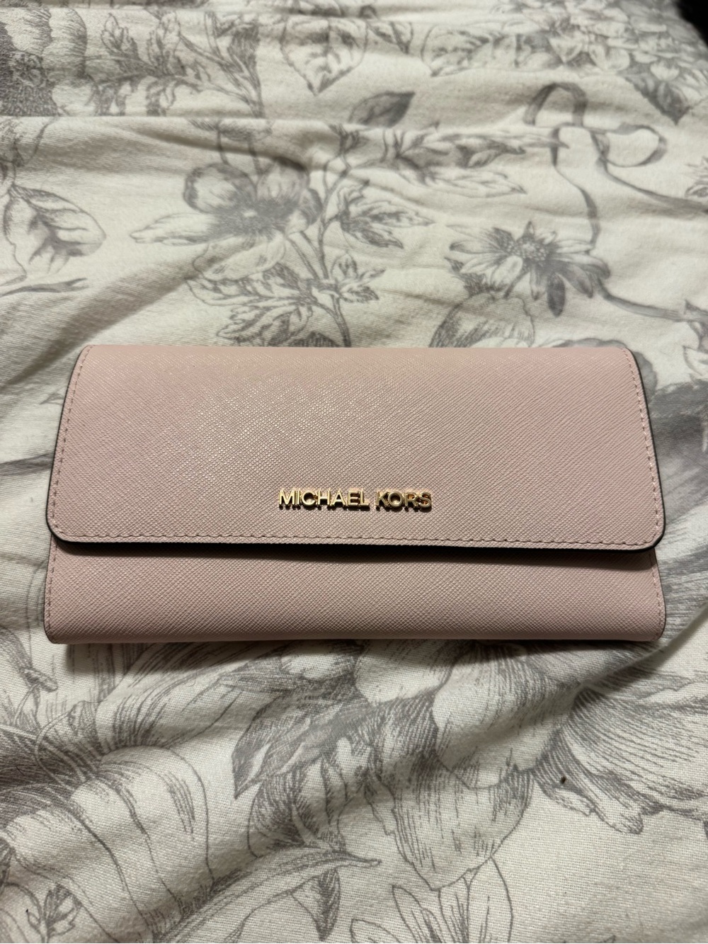 Brand new Michael Kors blush pink Saffiano leather wallet